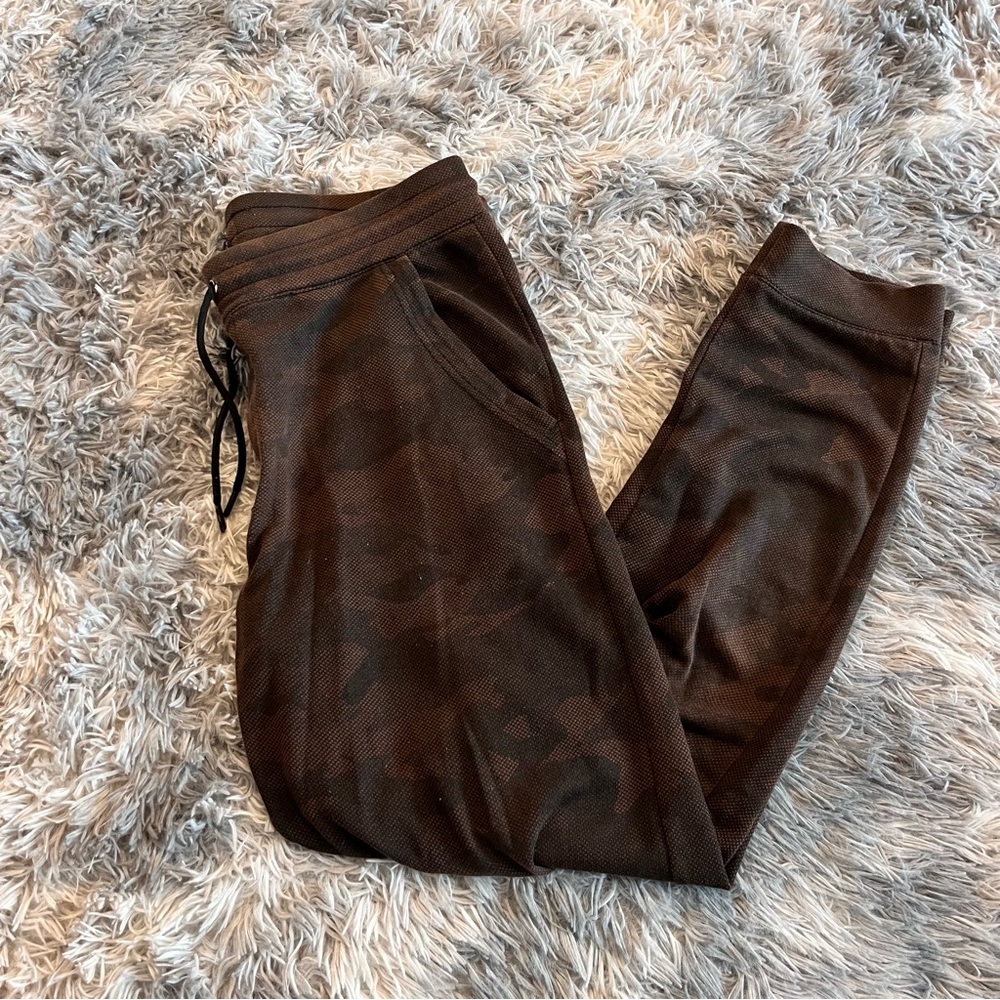 Ocean Current Brown Camo Waffle Knit Sweatpants Joggers w Drawstrings- Men’s L‎